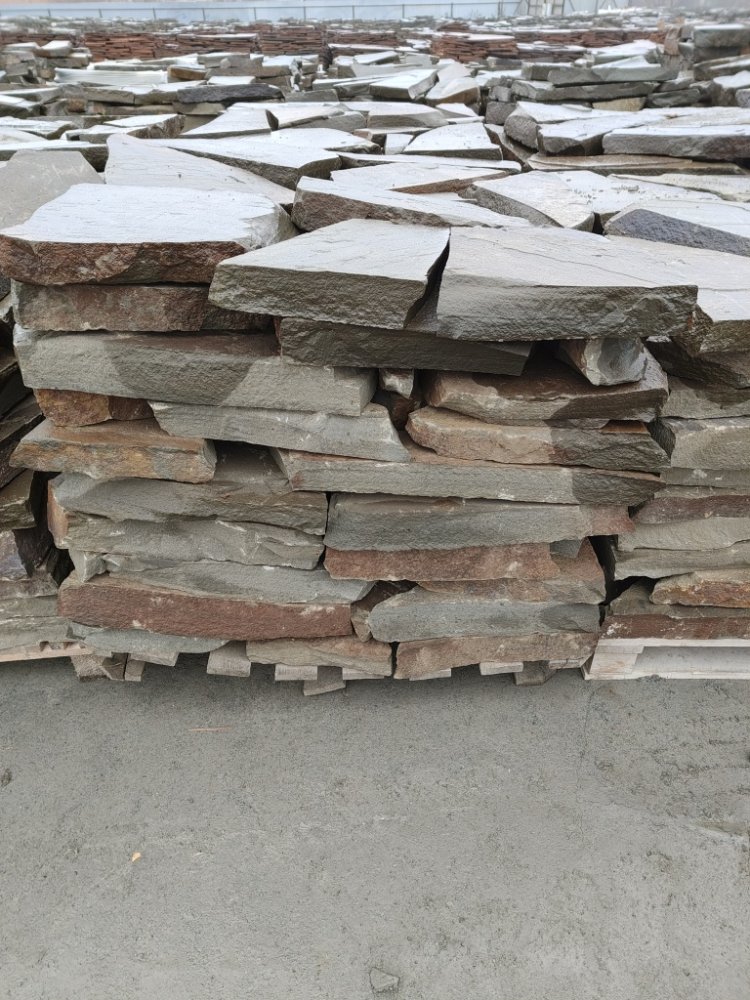 Плитняк песчаник серо-зелёный для мощения 60-65 мм купить в Хабаровске