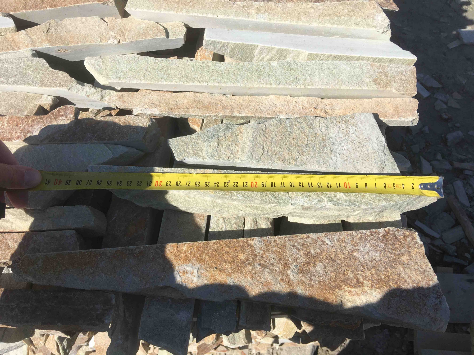 Горбушка златолит золотистый для облицовки купить в Хабаровске