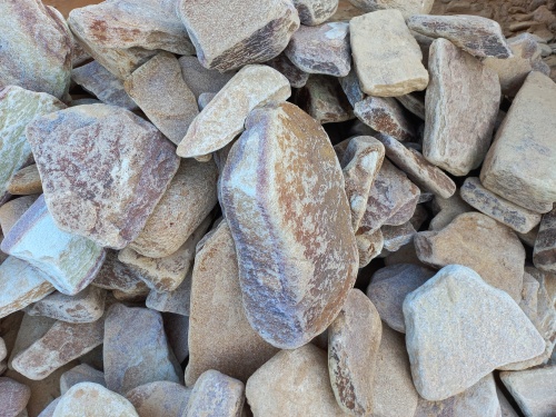 Златолит жёлтый, жёлто-зелёный глыбки и валуны для ланшафтного дизайна купить в Хабаровске