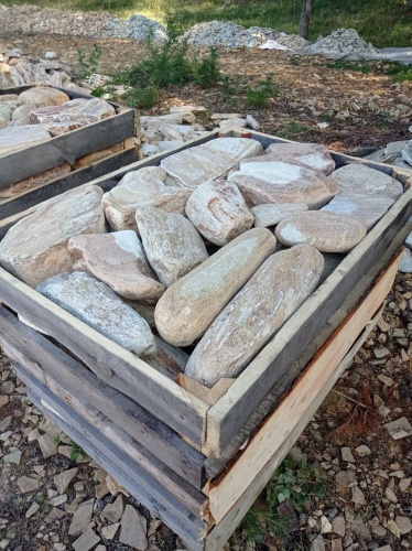 Златолит жёлтый, жёлто-зелёный глыбки и валуны для ланшафтного дизайна купить в Хабаровске