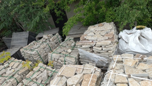 Плитняк гранитный галтованный купить в Хабаровске