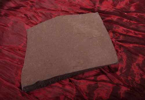 Плитняк лемезит бордовый для цоколя 1,5-2 см купить в Хабаровске