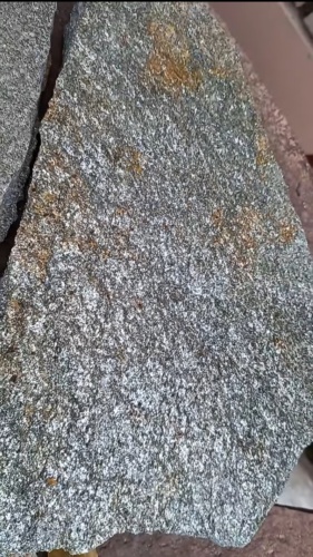 Плитняк златолит серебристый для цоколя, отмостки купить в Хабаровске