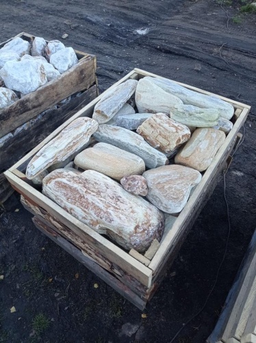 Златолит жёлтый, жёлто-зелёный глыбки и валуны для ланшафтного дизайна купить в Хабаровске